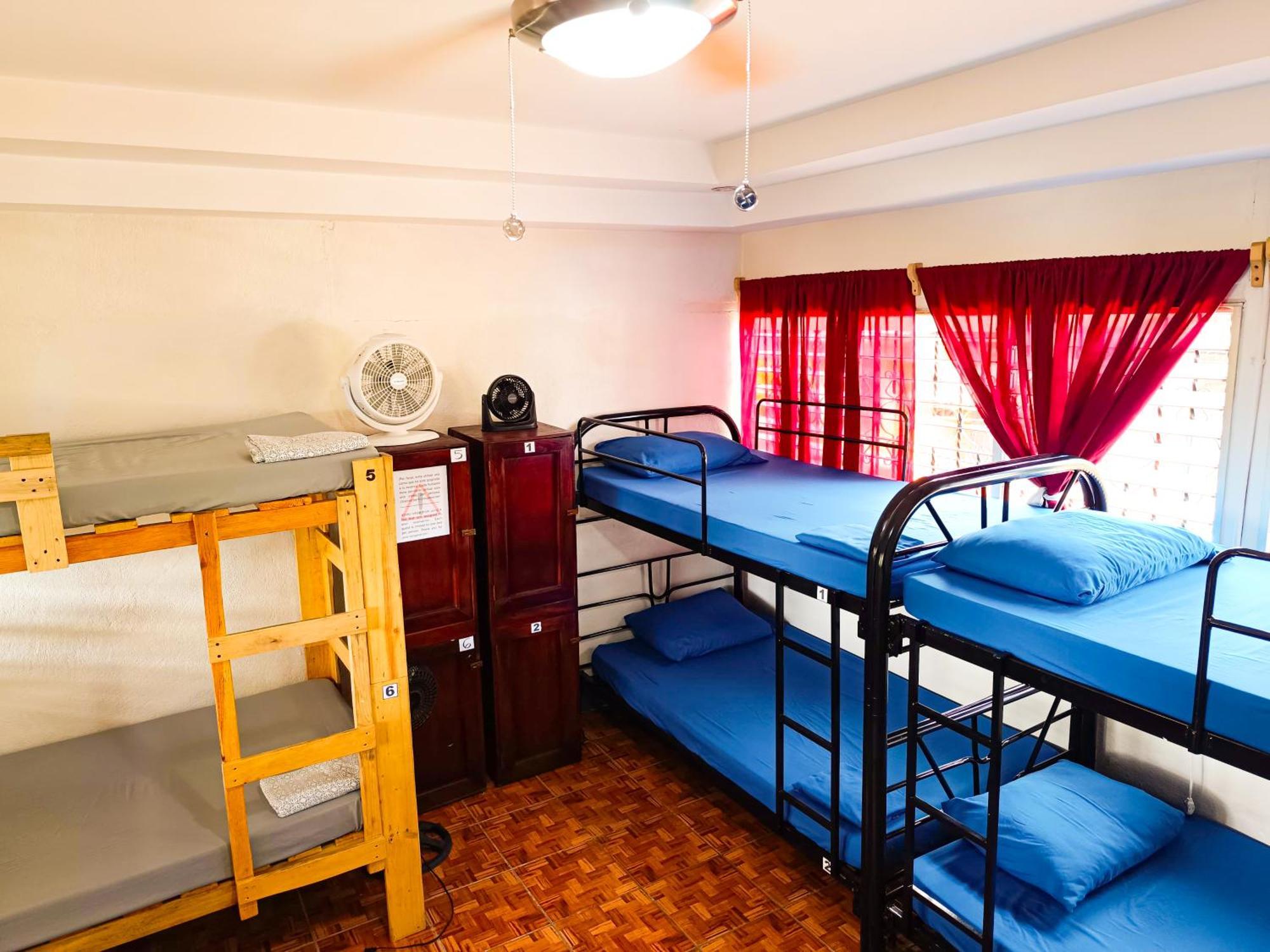 Hostal El Rio León 외부 사진