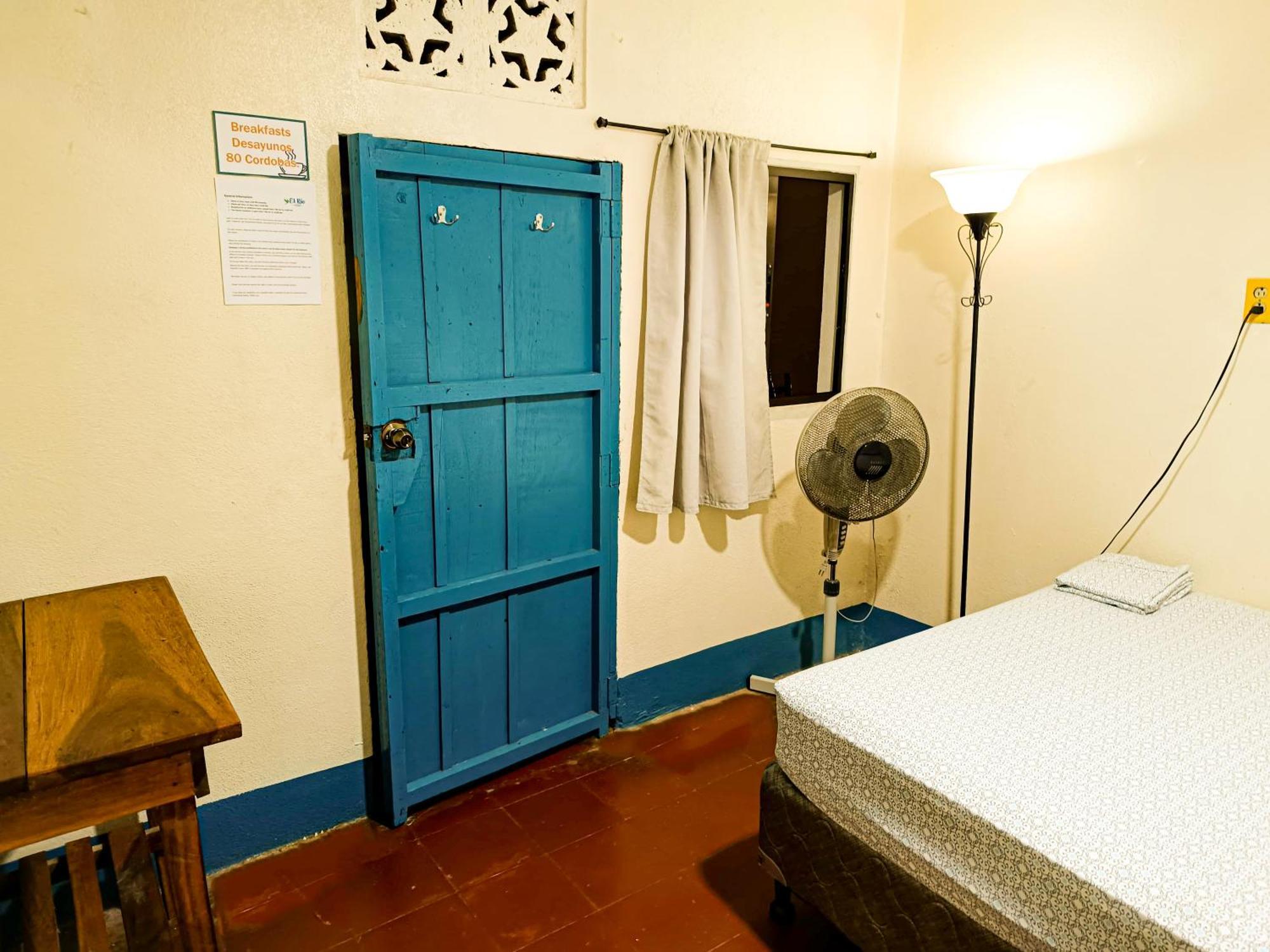 Hostal El Rio León 외부 사진
