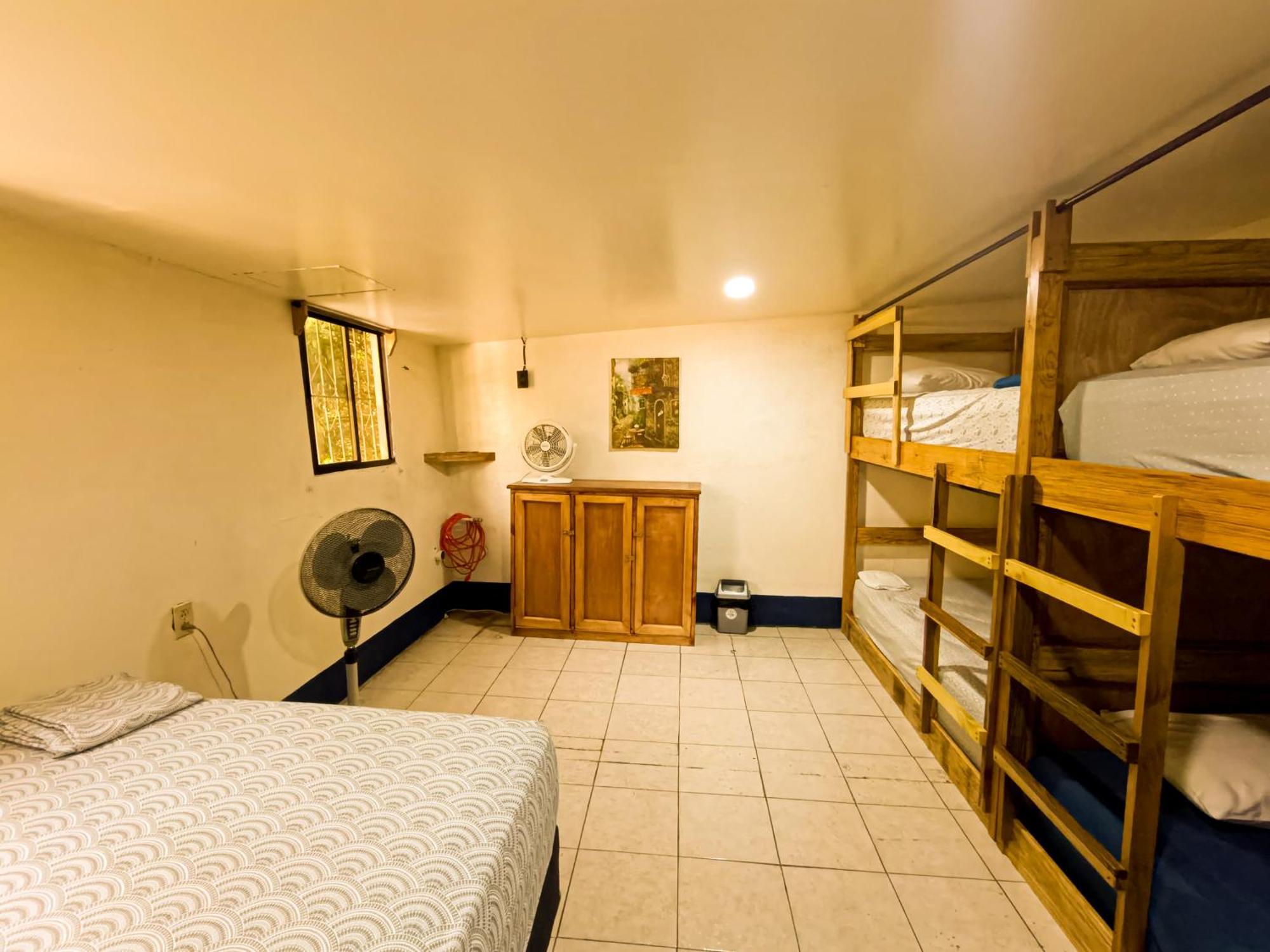 Hostal El Rio León 외부 사진