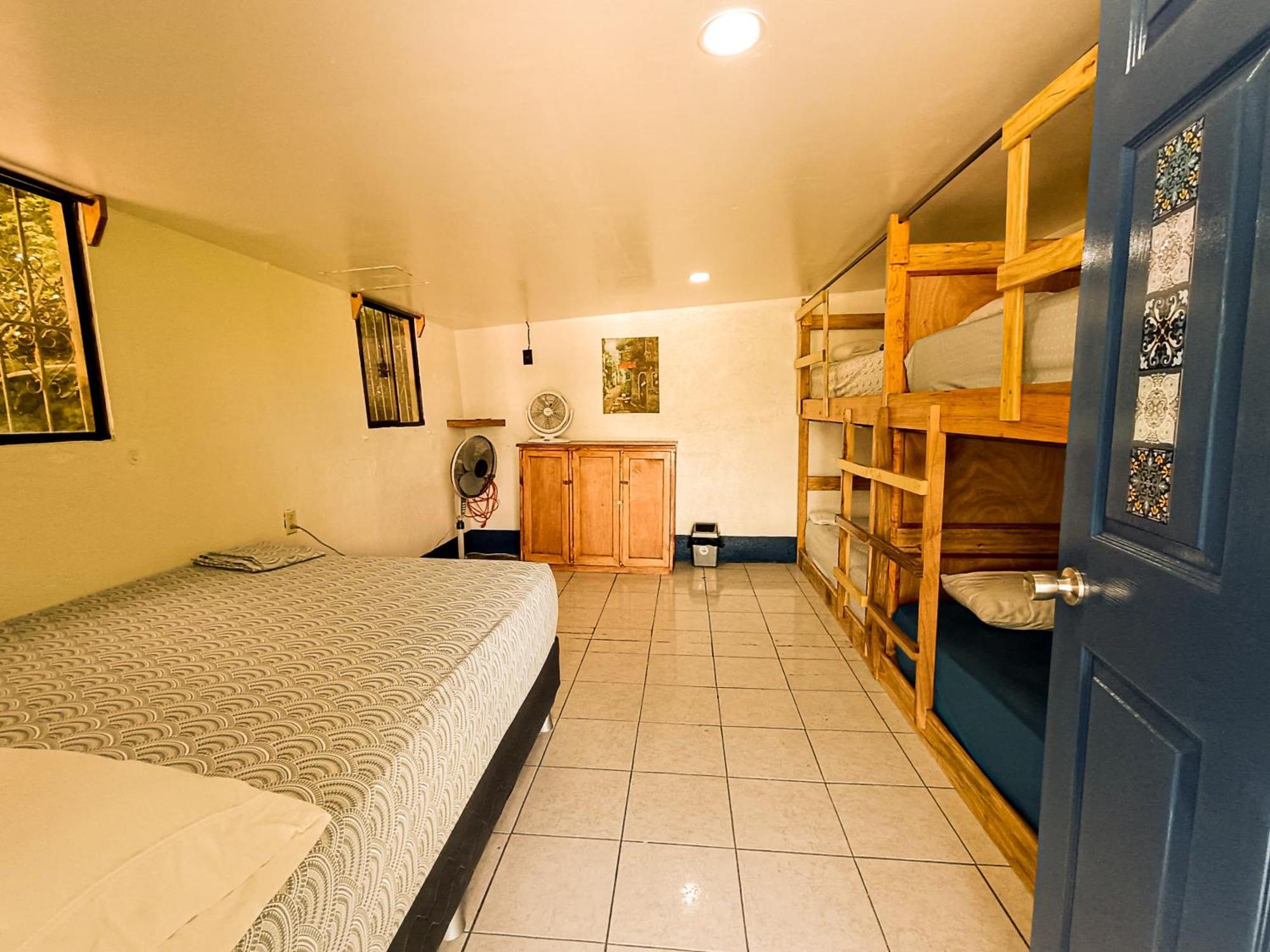 Hostal El Rio León 외부 사진